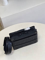Louis Vuitton LV Soft Trunk Handle Black Bag 21.5 x 15 x 7 cm - 4