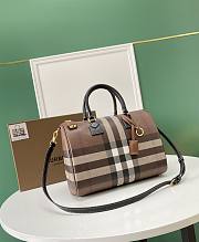 Burberry Checked Zipped Boston Bag 30x15x21cm - 3