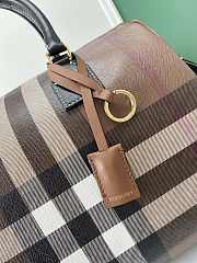 Burberry Checked Zipped Boston Bag 30x15x21cm - 2