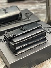 YSL Sunset Chain Bag in Smooth Leather Medium Black 22x16x8cm - 2
