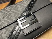 Fendi Baguette Bag In Black Leather 27x15x6.5cm - 4