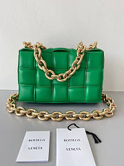 Bottega Veneta The Chain Cassette Green Gold 26x18x8cm - 1