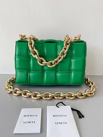 Bottega Veneta The Chain Cassette Green Gold 26x18x8cm