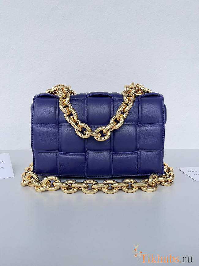 Bottega Veneta The Chain Cassette Navy Blue Gold 26x18x8cm - 1