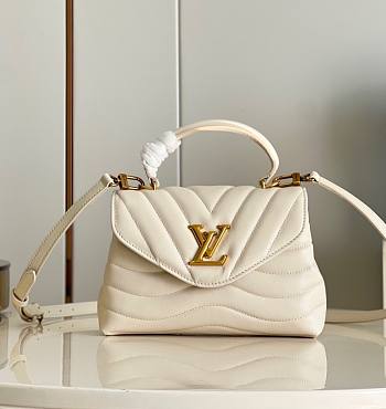 Louis Vuitton LV Hold Me White 23x15x10cm
