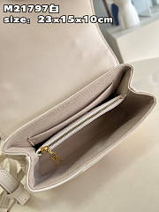 Louis Vuitton LV Hold Me White 23x15x10cm - 6