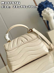 Louis Vuitton LV Hold Me White 23x15x10cm - 5