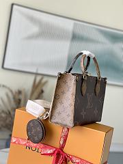Louis Vuitton LV Onthego PM With Strap 25 x 19 x 11.5 cm - 6