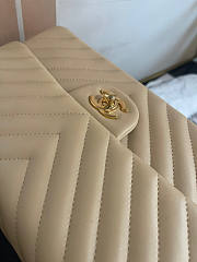 Chanel Flap Bag Chevron Lambskin Beige Gold 25cm - 3