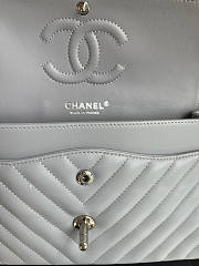 Chanel Flap Bag Chevron Lambskin Grey Silver 25cm - 2