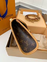 Louis Vuitton LV Ivy Bag Monogram Canvas 23.5x18x9cm - 4