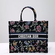 Dior Large Book Tote Black Multicolor Petites Fleurs 42 x 35 x 18.5 cm - 1