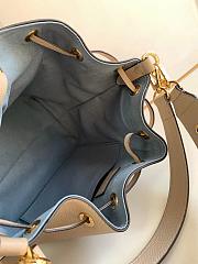 Louis Vuitton LV Lockme Bucket Grey 23x23x16cm - 3