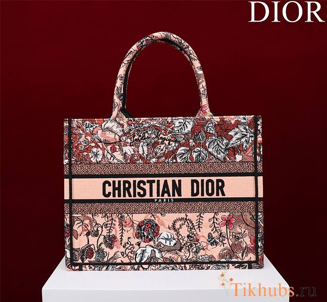 Dior Medium Book Tote Powder Pink Jardin Magique 36 x 27.5 x 16.5 cm - 1