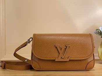 Louis Vuitton LV Buci Bag Honey Gold 24.5 x 15.5 x 9 cm