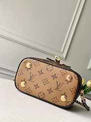 Louis Vuitton Vanity Pm Monogram Bag 19 x 13 x 11 cm - 3