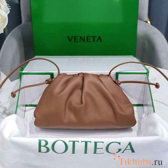 Bottega Veneta Mini Pouch Brown 22x13x5cm - 1