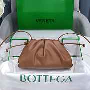 Bottega Veneta Mini Pouch Brown 22x13x5cm - 1