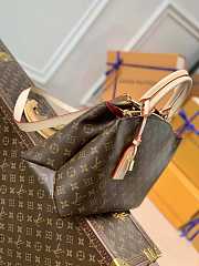 Louis Vuitton LV Grand Palais Monogram Empreinte 34 x 24 x 15 cm - 5