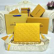 Louis Vuitton LV Coussin MM Yellow 26 x 20 x 12 cm - 1