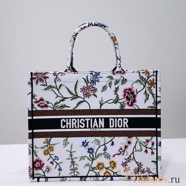 Dior Large Book Tote White Multicolor Petites Fleurs 42 x 35 x 18.5 cm - 1