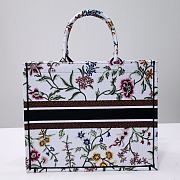 Dior Large Book Tote White Multicolor Petites Fleurs 42 x 35 x 18.5 cm - 2