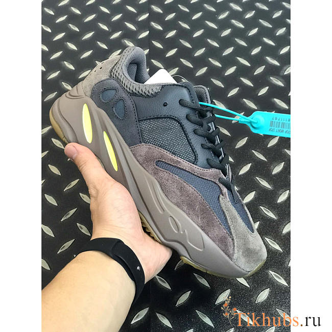 Adidas Yezzy 700 Mauve Black and Brown - 1