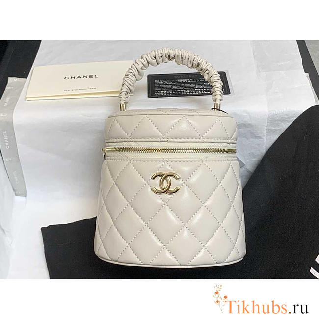 Chanel Mini Top Handle Vanity Case White Shiny Lambskin Gold Hardware 13.5x13.5x11.5cm - 1