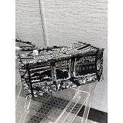 Dior Book Tote Medium Plan de Paris Embroidery Black 36 x 27.5 x 16.5 cm - 4