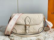 Louis Vuitton LV Diane Monogram Cream 23 x 16 x 8.5 cm - 1