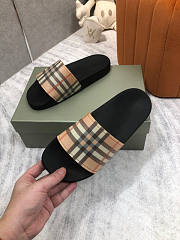 Burberry Vintage Check Slides - 6