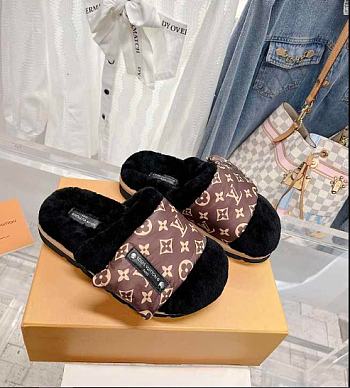 Louis Vuitton Slipper Pillow Flat Comfort Mule