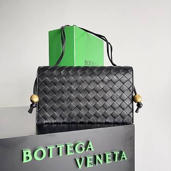 Bottega Veneta Trio Pouch On Strap Black 25x14.5x5cm