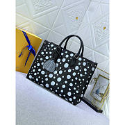 Louis Vuitton LV Onthego 2023 SS Black 35x27x14cm - 3