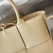 Bottega Veneta Small Arco Tote Bag Pale Beige 30x20x11.5cm - 3