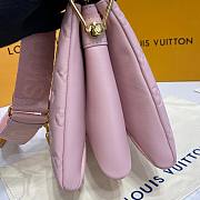 Louis Vuitton Coussin PM Pink M57790 Size 26 x 20 x 12 cm - 5