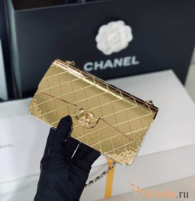 Chanel Evening Bag Gold Metal Gold 18cm - 1