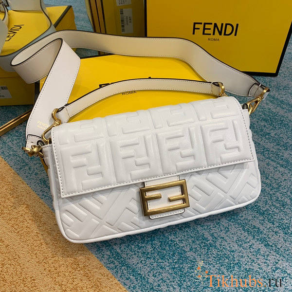 Fendi Baguette White Leather Bag 27x15x6cm - 1