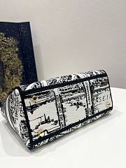 Dior Medium Lady D-lite White and Black Plan de Paris 24 x 20 x 11 cm - 4