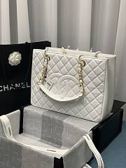 Chanel Shopping Tote Caviar Gold White 33x24x13cm - 1