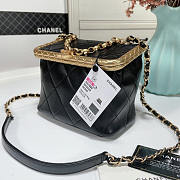 Chanel Magnet Buckle Black Bag 22x15x9cm - 2