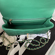 Chanel Top Handle Flap Bag Green 20x12x6cm - 2