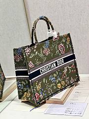 Dior Large Book Tote Green Multicolor Petites Fleurs 42 x 35 x 18.5 cm - 6