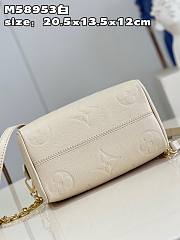 Louis Vuitton LV Speedy Bandoulière 20 Cream 20.5 x 13.5 x 12 cm - 5