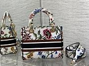 Dior Medium Lady D-Lite White Multicolor Petites Fleurs 24 x 20 x 11 cm - 2