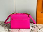 Louis Vuitton LV Twist PM Pink 19x15x9cm - 3