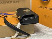 Louis Vuitton LV LockMe Chain Bag East West Black 23.5 x 14 x 6 cm - 5