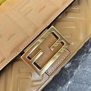Fendi Baguette Beige Leather Bag 27x15x6cm - 2