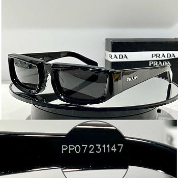 Prada Sunglasses Black SPR 25Y