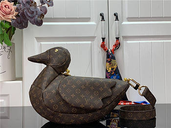 Louis Vuitton LV Duck Bag 37 x 21 x 15.5 cm